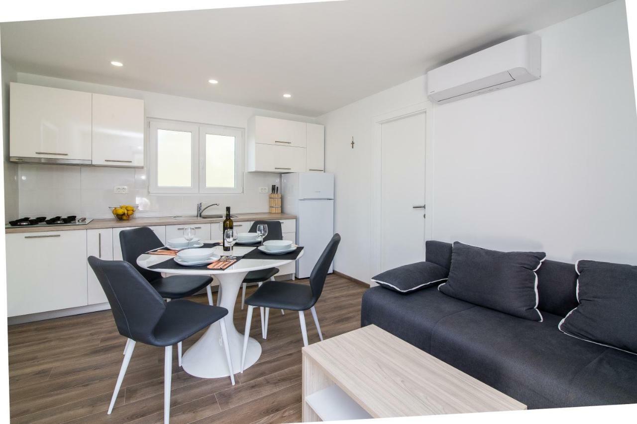 Luxury Mobile Homes Liza2 Биоград на Мору Екстериор снимка