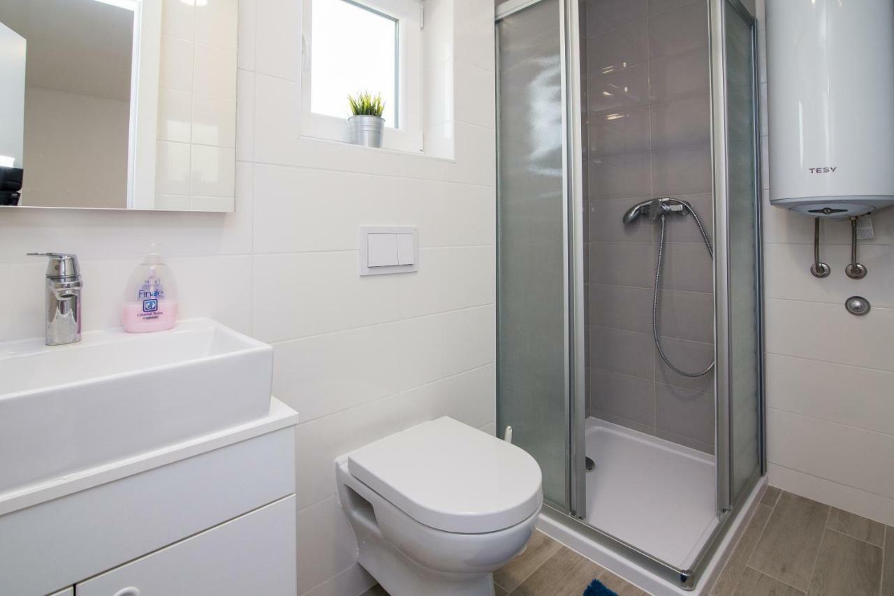 Luxury Mobile Homes Liza2 Биоград на Мору Екстериор снимка